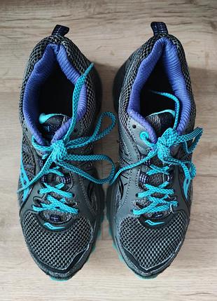 Кроссовки женские