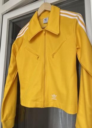 Кофточка от adidas