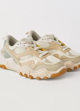 Кроссовки zara