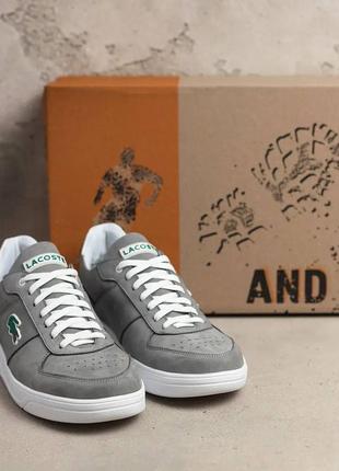 Чоловічі шкіряні кросівки сірі в стилі lacoste білі шкіряні кросівки