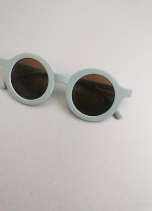 Дитячі сонцезахисні окуляри  круглі блакитно - сірі  від 1.5 роки до 5 років2 фото