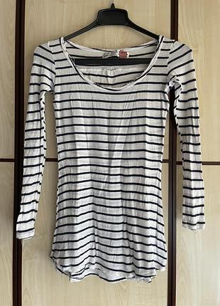 Футболка з довгим рукавом