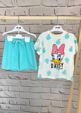 Яскравий костюмчик з улюбленою daisy