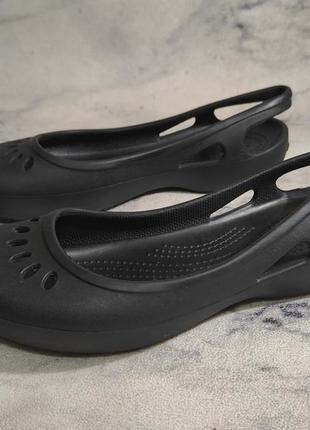 Фирменные женские балетки босоножки crocs, оригинал w7.