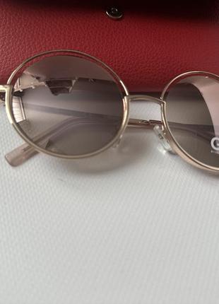 Окуляри guess