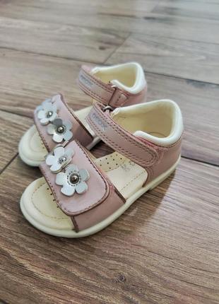 Босоніжки geox  р. 21