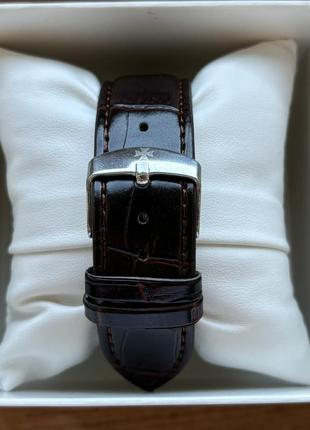 Мужские часы на ремне vacheron constantin золотого цвета