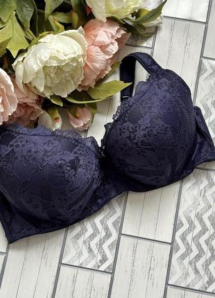 Женский бюст