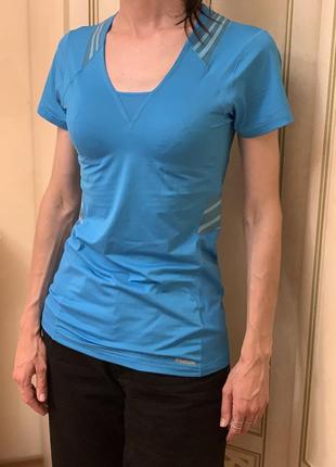 Футболка спортивна