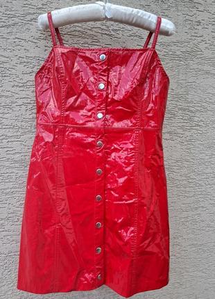 Лаковое платье bershka латексное красное платье разм s
