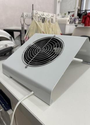 Витяжка для манікюру