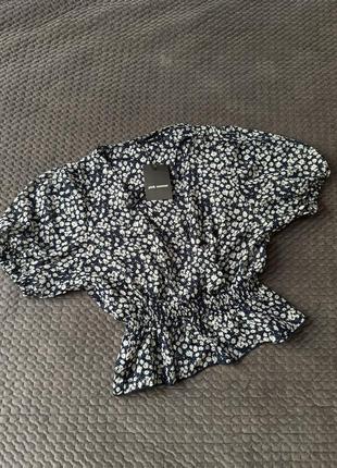 Жіночий топ- блуза