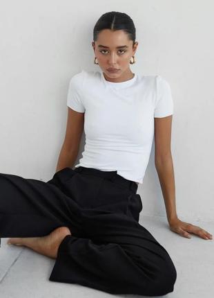 Білий боді футболка облягаючий в стилі скімс primark