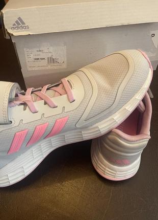 Кроссовки adidas