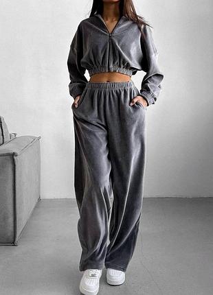 Костюм тройка велюровый