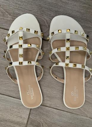 Босоніжки,шлепанці valentino