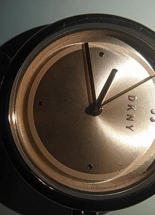 Женские часы dkny