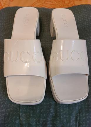 Босоножки gucci.