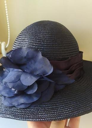 Шляпка из вискозы с цветами