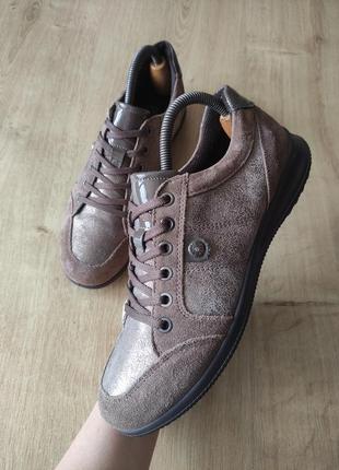 Фирменные женские кожаные  туфли кроссовки go soft,  made in italy,р. 38.