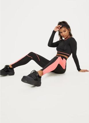 Черный спортивный костюм для занятий спортом с яркими вставками от plt 💕