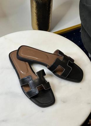 Шлепки в стиле hermes