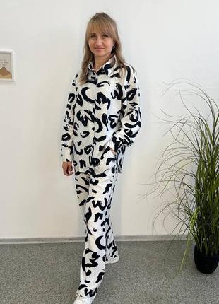Костюм женский