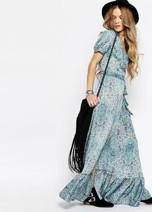 Платье макси с запахом и принтом пейсли в стиле бохо с сайта asos