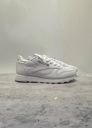 Жіночі шкіряні кросівки reebok classic leather розмір 362 фото