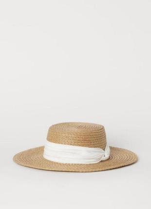 Летняя шляпа с широкими полями и белой тесьмой1 фото