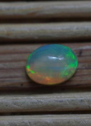 Прозрачный кристаллический опал кабошон 0.8ct 9мм