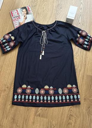 Вишите плаття в стилі zara