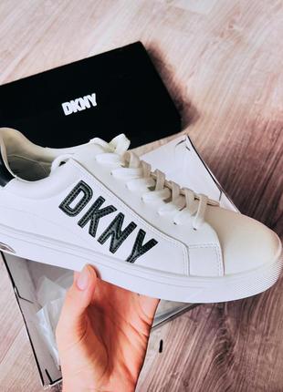 Кеды, сникерсы, кроссовки dkny