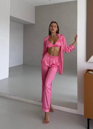 Женский костюм-пижама тройка розовый в полоску