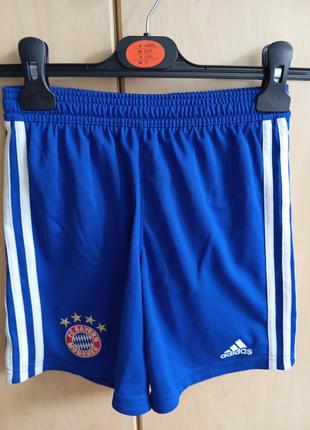 Шорти фірмові ,спортивні на хлопчика 9-10 років.