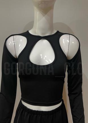 Топ готичний з рукавами з вирізами