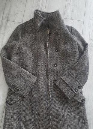 Теплое шерстяное пальто с карманами massimo dutti