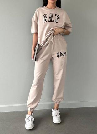 Спортивный костюм футболка + штаны gap
