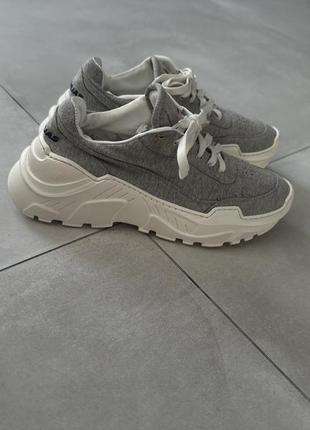 Снікерси joshua's