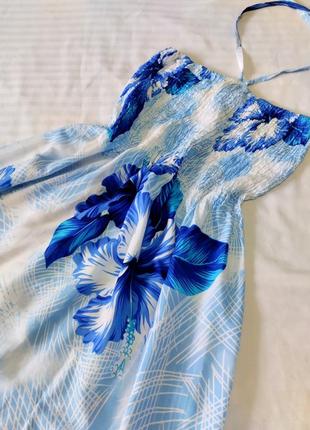 Платье белое с синими цветами, без притечек