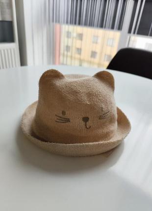 Капелюшок з зав'язками
