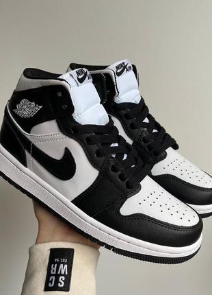 Чоловічі кросівки air jordan DD9336-4001 black white