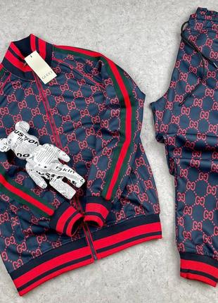 Дуже крутий костюм в стилі "gucci"