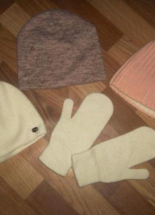 Продам лотом фірмові шапки (вовна, ангора) Bodyssey