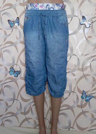 Джинсовые шорты -бриджи с вышивкой  р.29