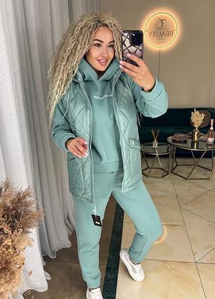 Жіночий костюм трійка