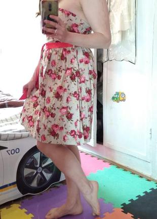 Яскрава літня сукня плаття в квітковий принт5 фото