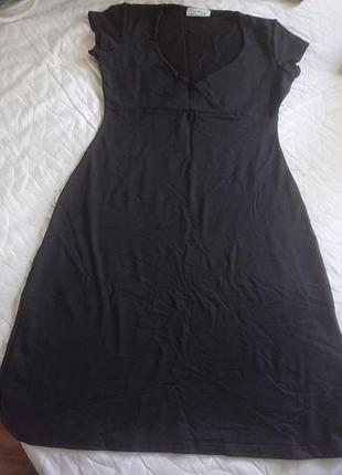 Маленькое чёрное платице