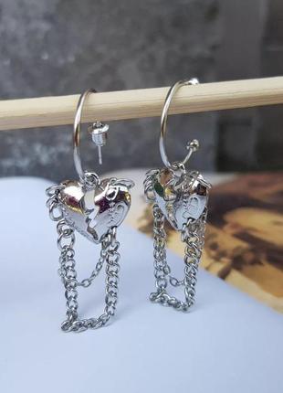 Сережки кільця з сердечками в срібному кольорі