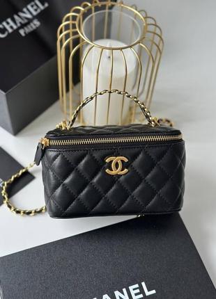 Неймовірна шанель сумочка